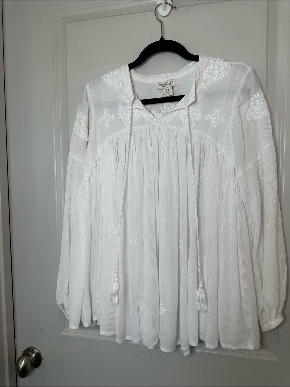 Rachel Zoe Embroidered Flowy Babydoll Lightweight Boho White Tassel Top, Medium